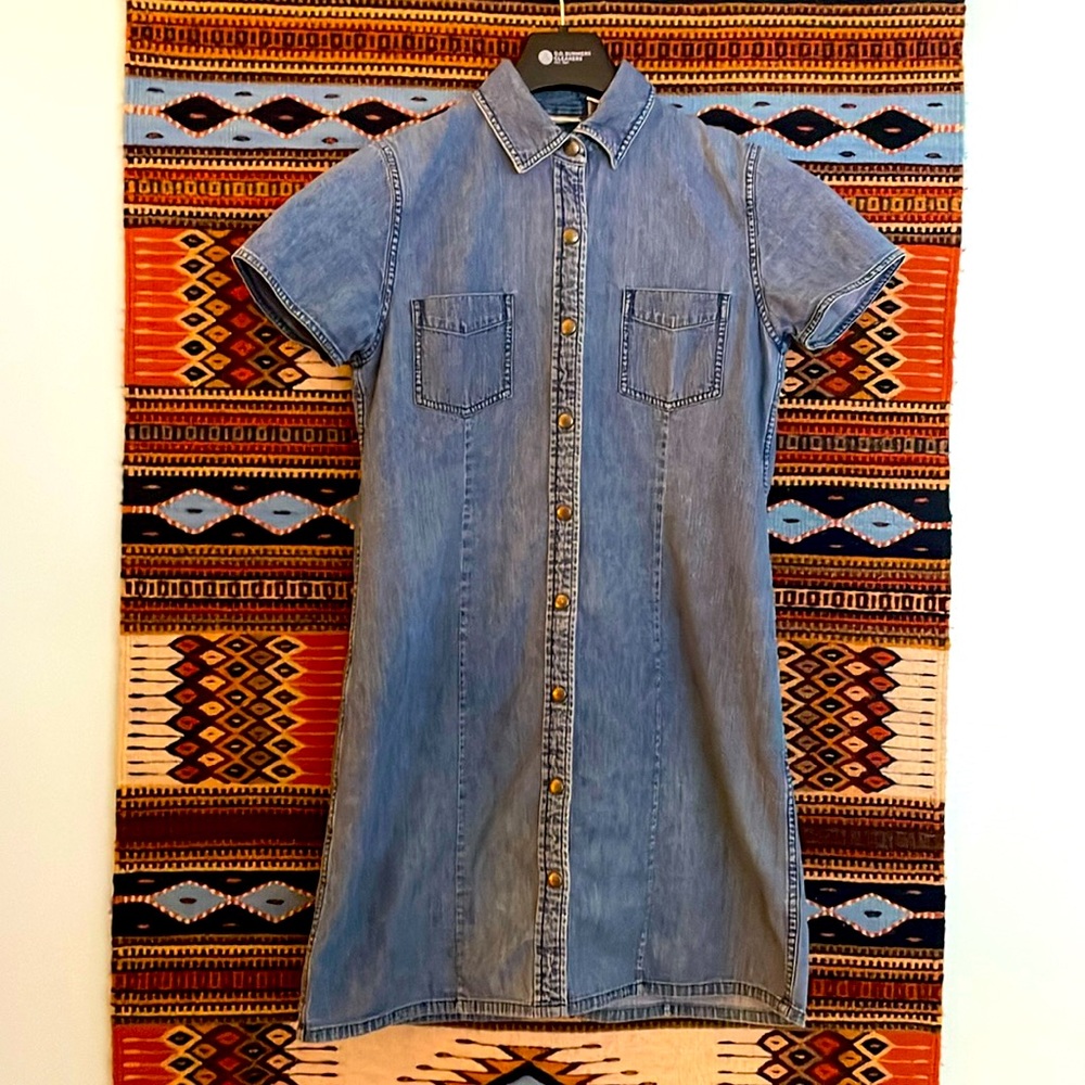 L.L. Bean snap-front denim dress size 8 - pet